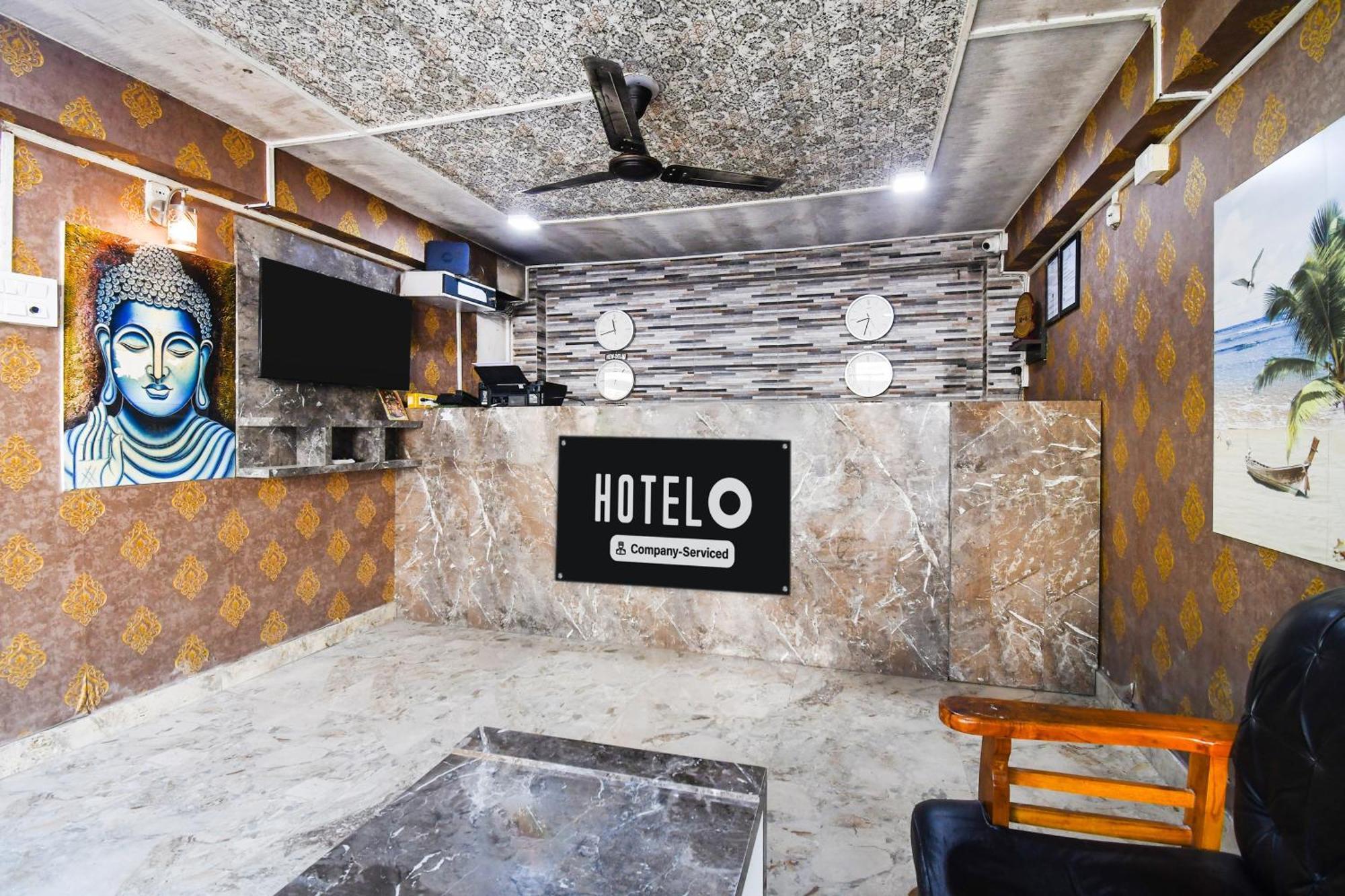Oyo60656四狐狸套房酒店 Panchanai 外观 照片