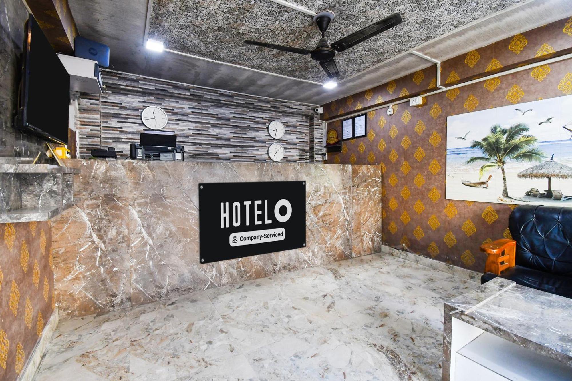 Oyo60656四狐狸套房酒店 Panchanai 外观 照片